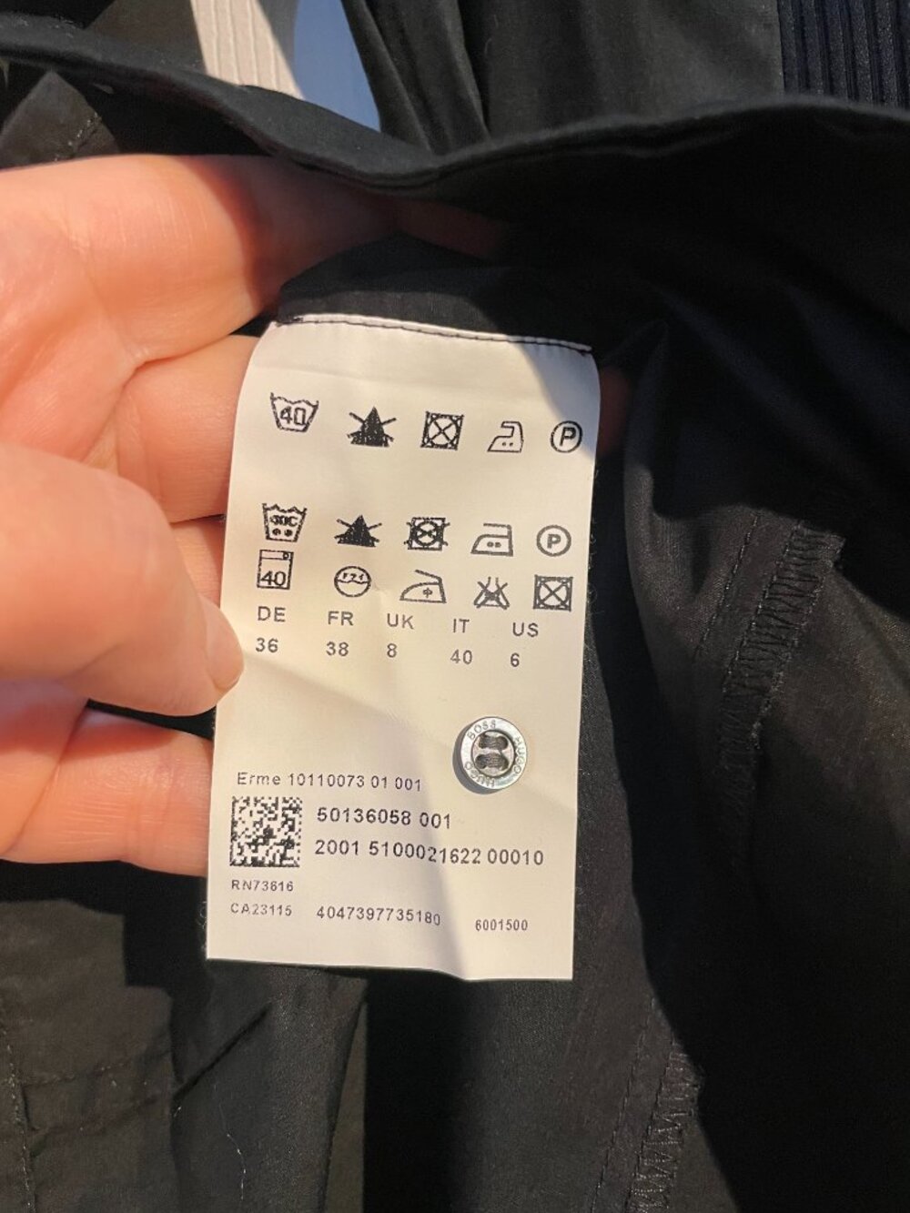 HUGO Boss 100% cotton Black Pleated Bib Shirt Blouse Size US 6 or XS or S - Picture 3 of 10